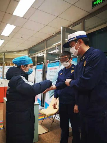 立足服務(wù), 守夜 盡職丨北京消防開展 錯(cuò)時(shí) 檢查確保消防安全